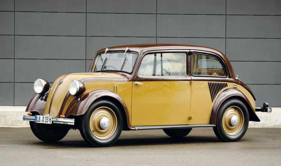  Mercedes-Benz 130 2-Door Saloon 1934 года  (фото 1 из 14)